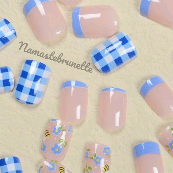 2/$16 Plaid & Flowers Press On Nails - Picture 3 of 10